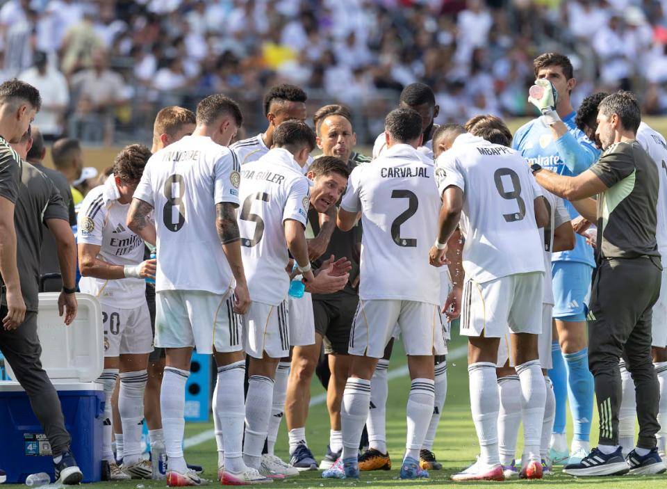 皇马遭遇惨败,悲剧收场 皇马遭遇惨败,悲剧收场