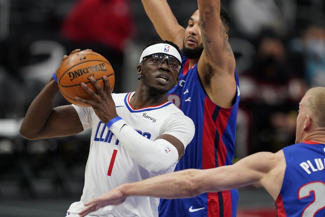 卡珊瑚砍下三分绝杀，快船主场胜鹈鹕的简单介绍