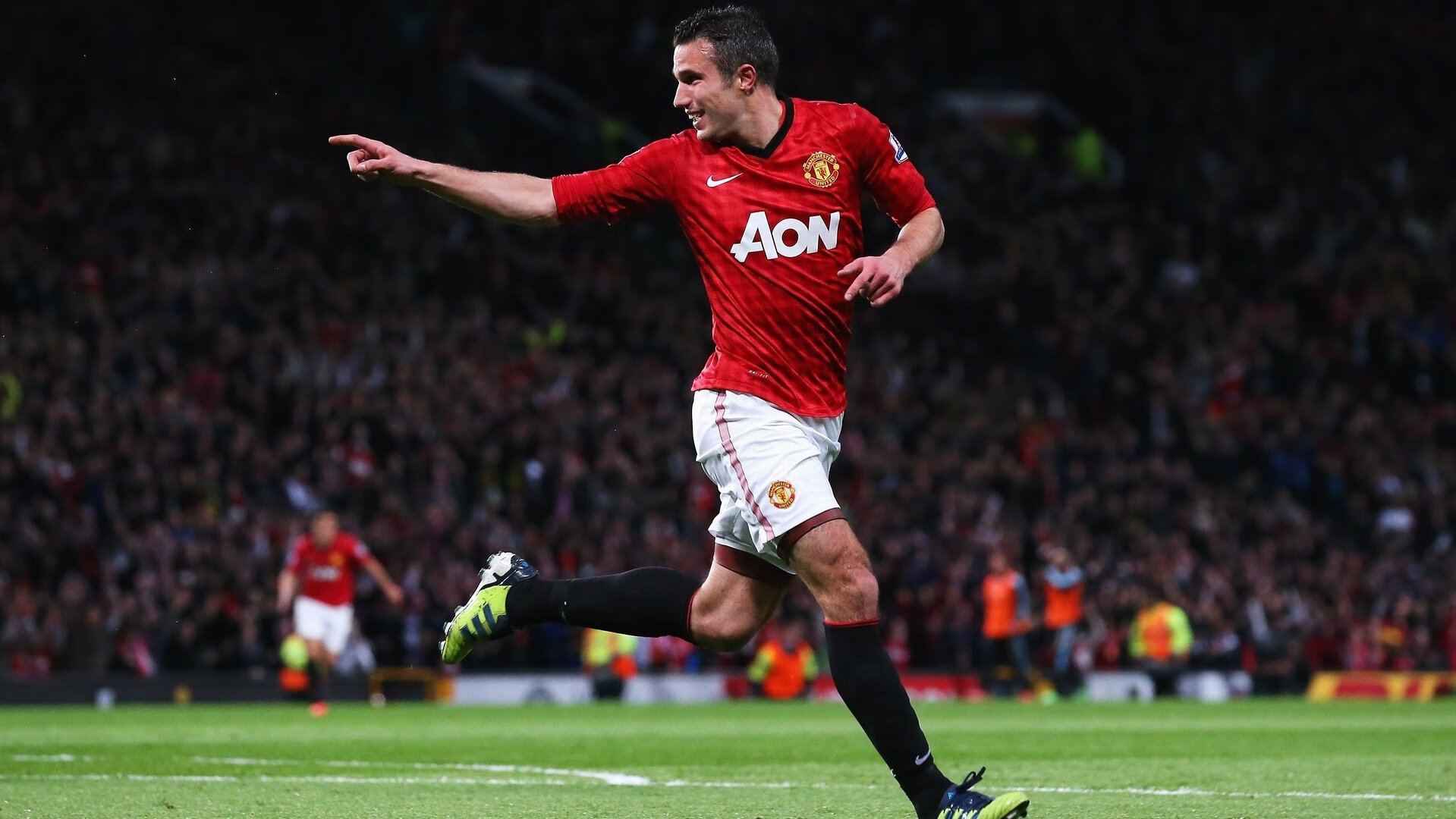 横跨亚欧的篮球交响曲，火箭击穿广厦，布克德甲争冠战定乾坤