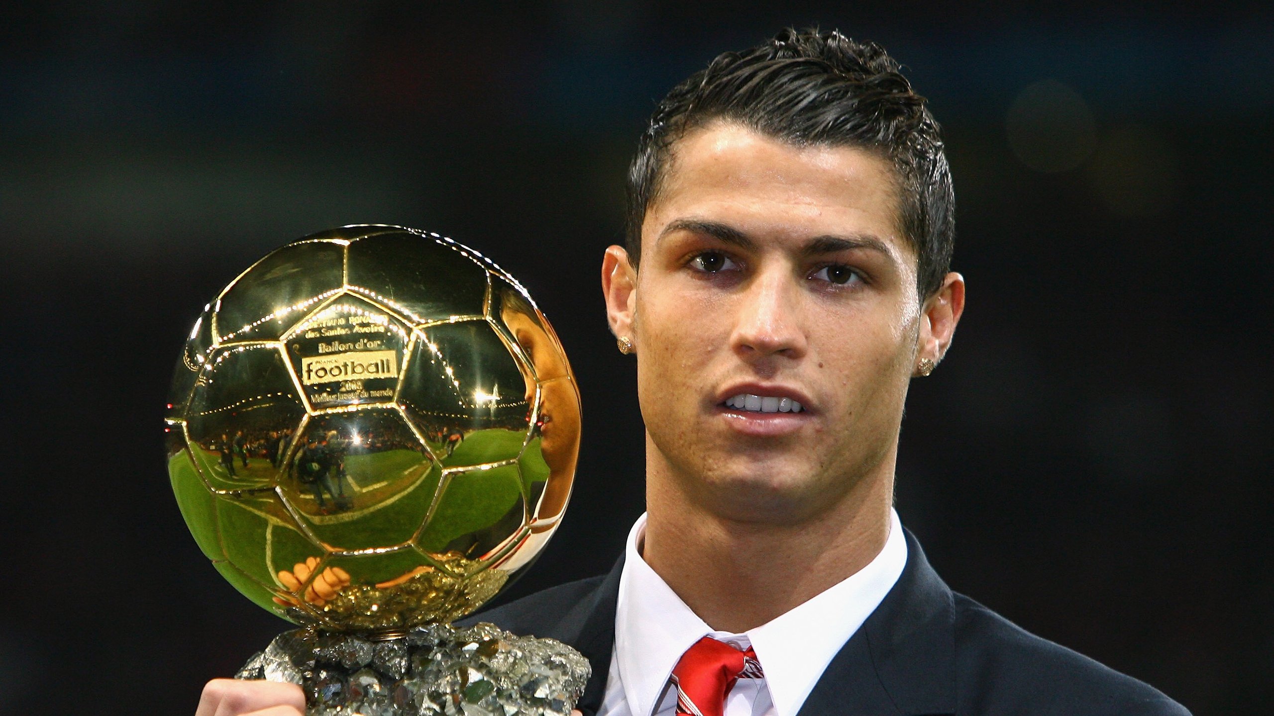 绿茵与石油，当足坛新星遇见国家崛起