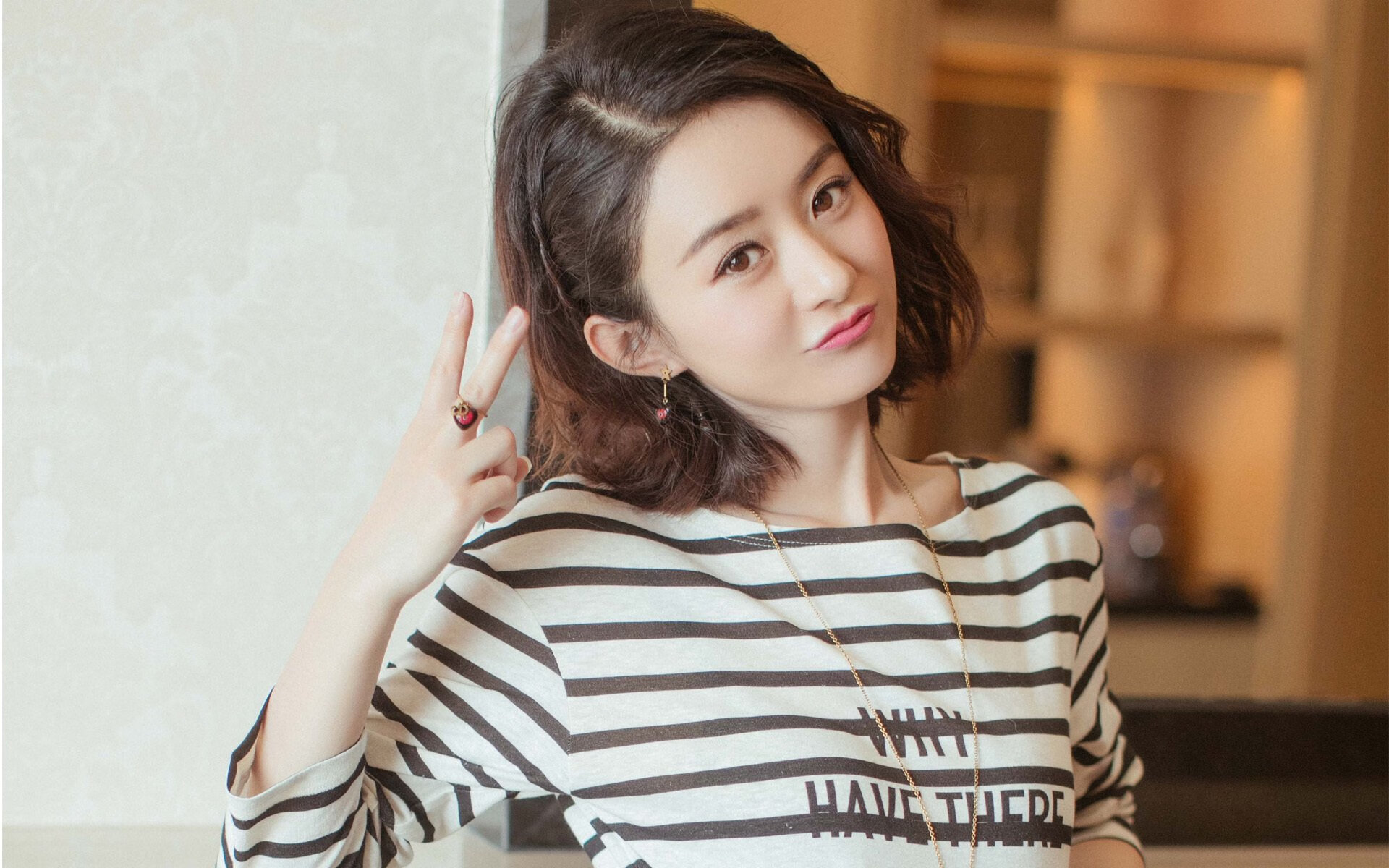 巅峰对决!尼克斯险胜火箭,莫兰特末节封神