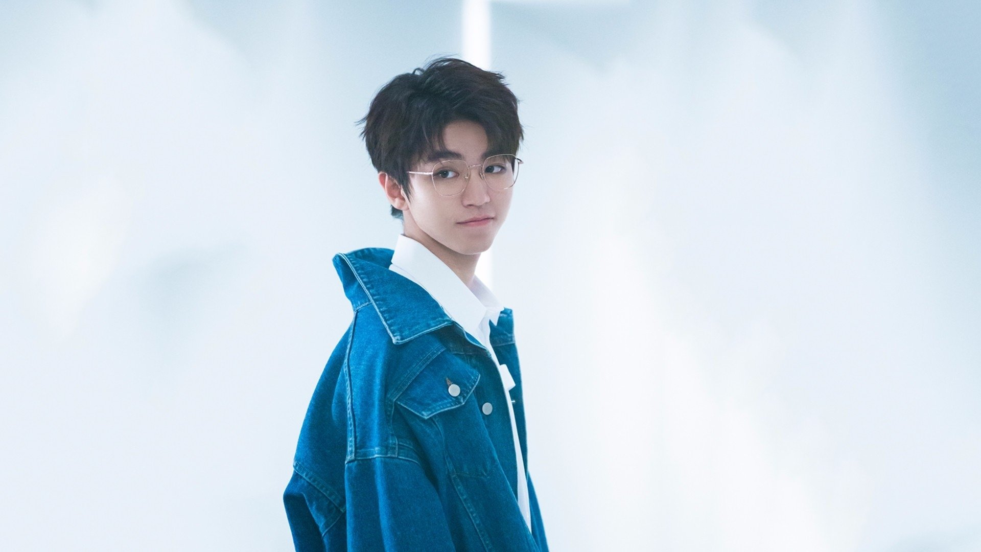 极速风暴，F1新赛季揭幕战引爆全球，辽宁队如赛车般冲垮爵士防线