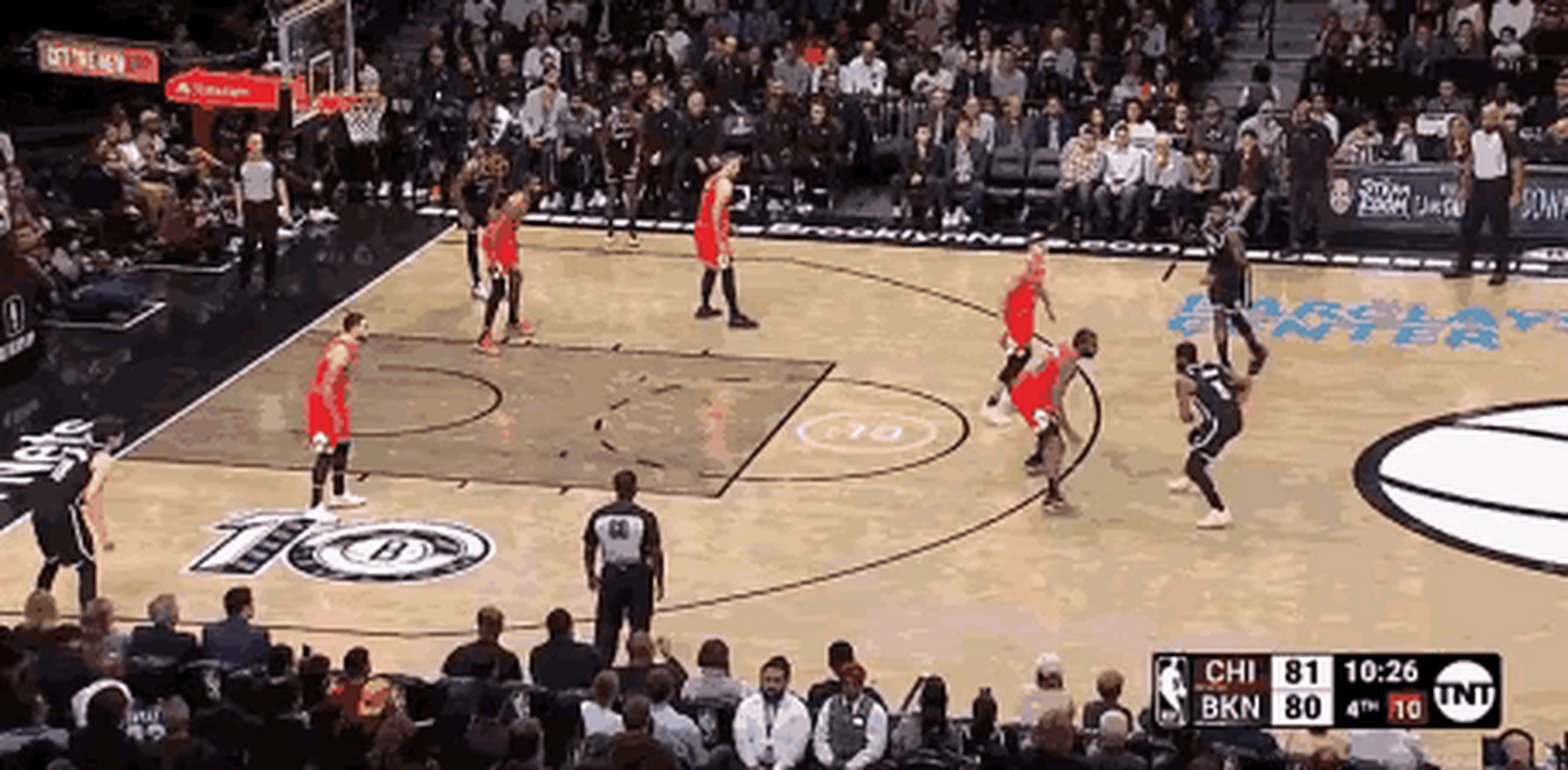 欧文关键节点连续得分，太阳冲垮公牛